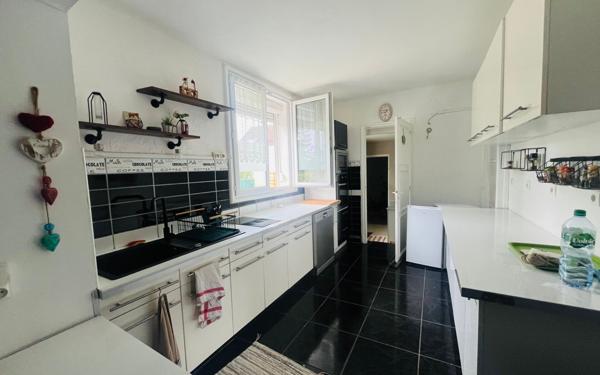 Maison à vendre    6 pièces •  Laon