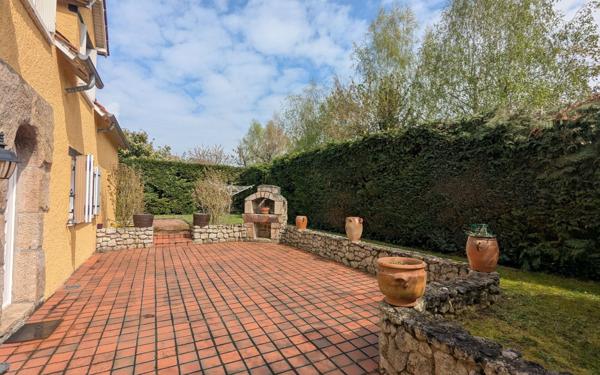 Maison à vendre    5 pièces • 175 m2 Saint-Jean-de-la-Ruelle