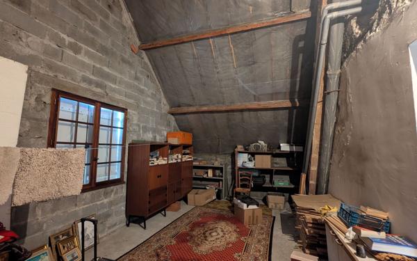 Maison à vendre    5 pièces • 175 m2 Saint-Jean-de-la-Ruelle