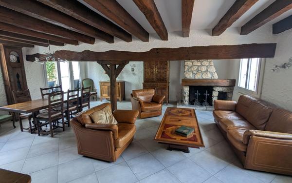 Maison à vendre    5 pièces • 175 m2 Saint-Jean-de-la-Ruelle