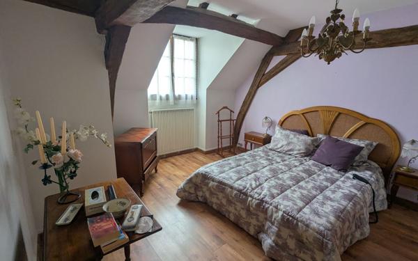 Maison à vendre    5 pièces • 175 m2 Saint-Jean-de-la-Ruelle