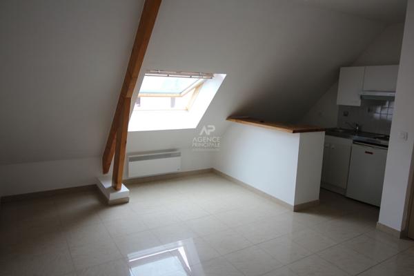 Appartement Poissy 2 pièce(s)- 28m²- 695 €uro c.c. Loyer 795 €/mois charges comprises **  - Référence  9263