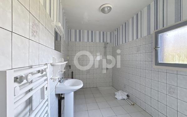 Maison à louer    2 pièces •  Bricon