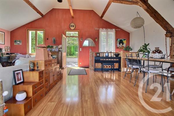 Maison à vendre  6 pièces - 147,20 m 2   PERRIGNIER  - 74