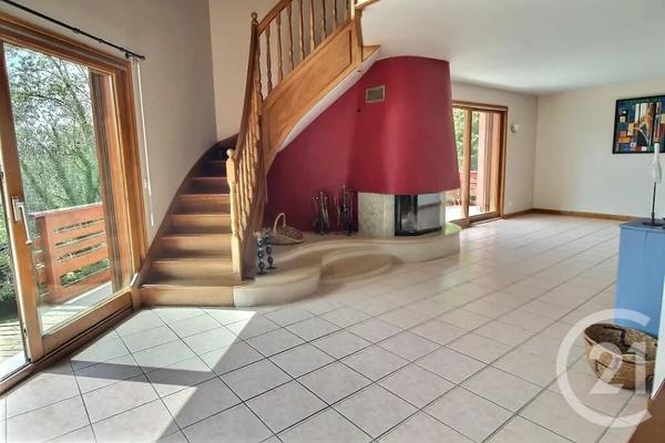 Maison à vendre  6 pièces - 147,20 m 2   PERRIGNIER  - 74