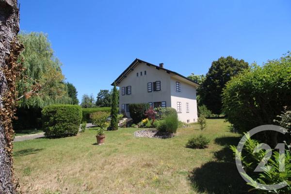 Maison à vendre  6 pièces - 147,20 m 2   PERRIGNIER  - 74
