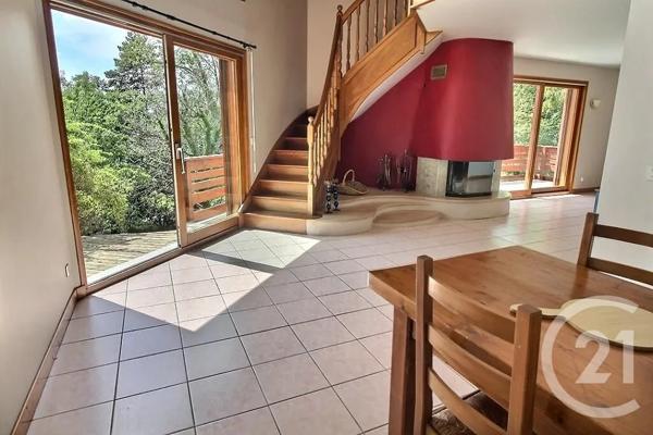 Maison à vendre  6 pièces - 147,20 m 2   PERRIGNIER  - 74