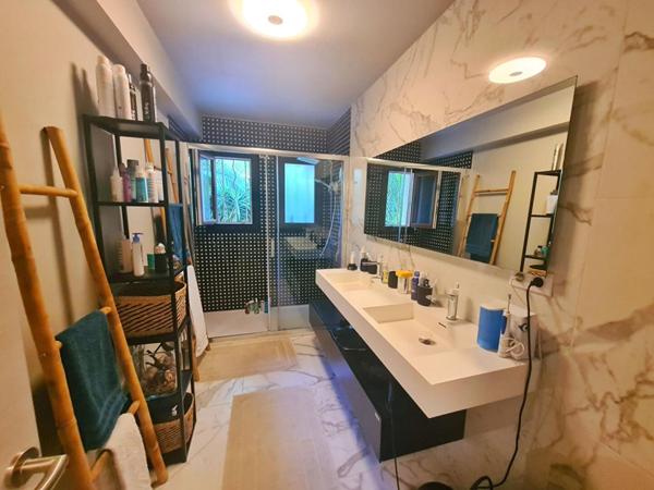 Appartement T4 SANARY- A DEUX PAS DU PORT