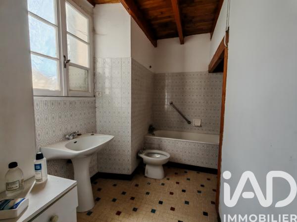 Maison à vendre 6 pièces 188,8 m² Villefagnan