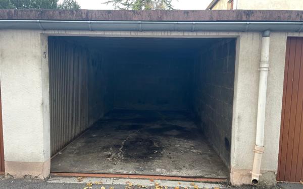 Stationnement à louer    20 m2 Valence