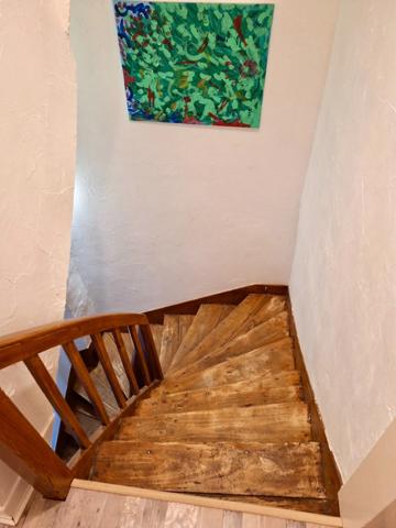 Maison à vendre en pierre 5 pièces, rénovée avec charme en plein cœur de Puylaroque (82)