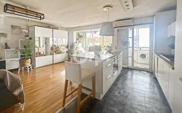 Appartement à vendre    1 pièce • 48,73 m2 Nice