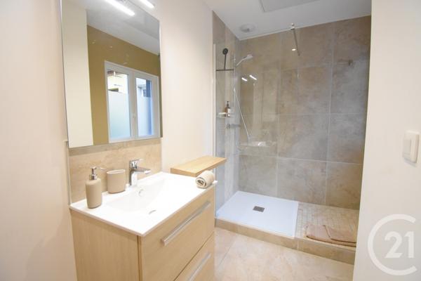 Immeuble à vendre  111 m2 VICHY - 03