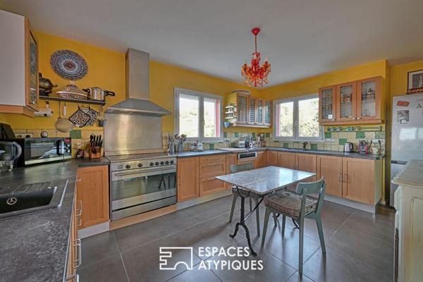 Villa avec olivette, vue panoramique et grand terrain