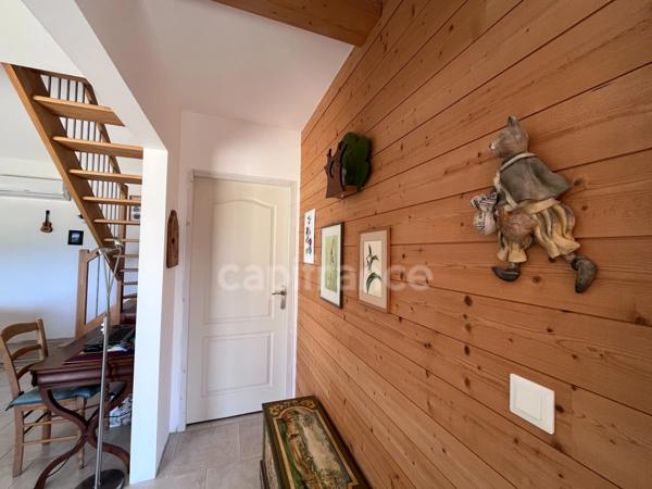 Villa d'architecte avec vue panoramique et terrain constructible de 3 844 m² – OUZOUS