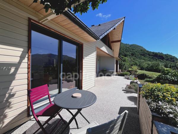 Villa d'architecte avec vue panoramique et terrain constructible de 3 844 m² – OUZOUS