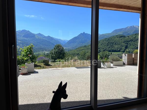 Villa d'architecte avec vue panoramique et terrain constructible de 3 844 m² – OUZOUS