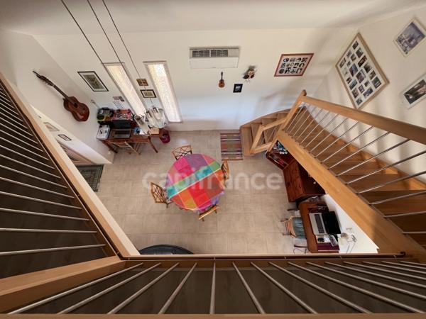 Villa d'architecte avec vue panoramique et terrain constructible de 3 844 m² – OUZOUS