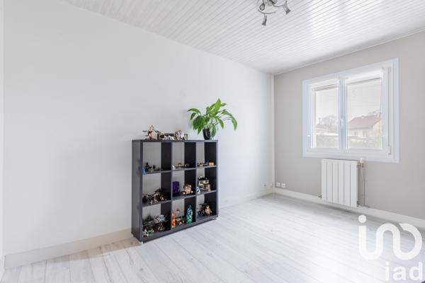 Maison traditionnelle 7 pièces de 136 m² à Itteville (91760)