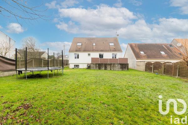 Maison traditionnelle 7 pièces de 136 m² à Itteville (91760)