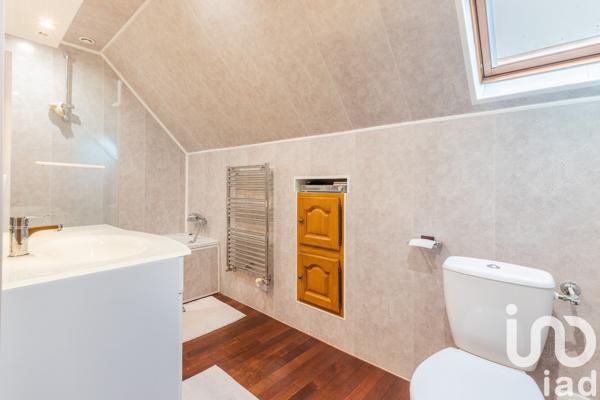 Maison traditionnelle 7 pièces de 136 m² à Itteville (91760)