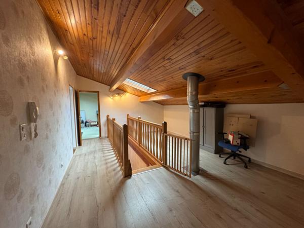 Lisle sur Tarn . Maison de +/- 193 m²