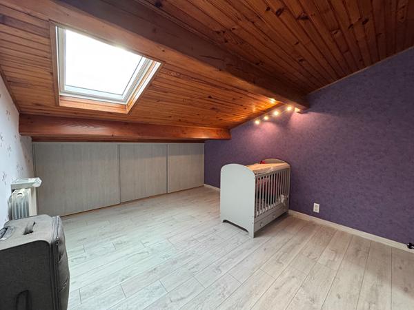Lisle sur Tarn . Maison de +/- 193 m²