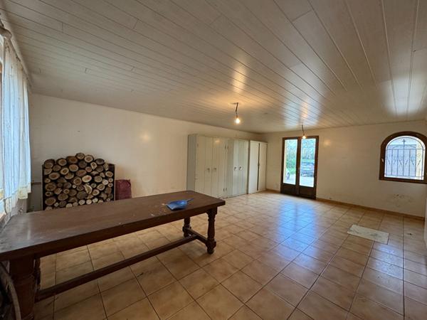 Lisle sur Tarn . Maison de +/- 193 m²