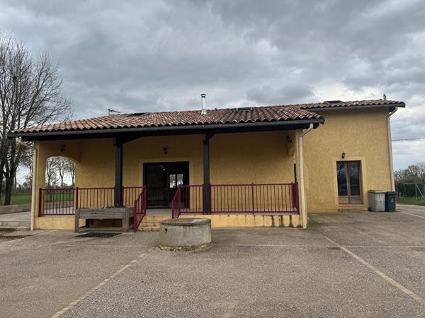 Lisle sur Tarn . Maison de +/- 193 m²