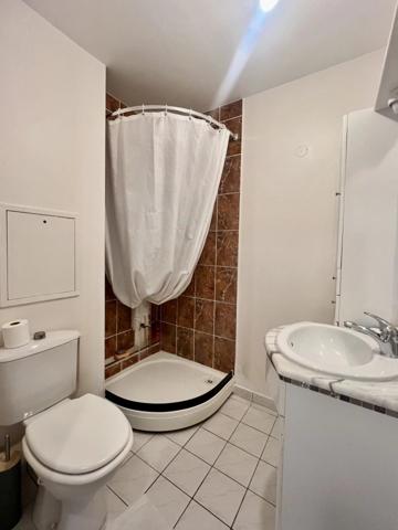 maison 5 pièces-4 chambres-garage-jardin avec cabanon