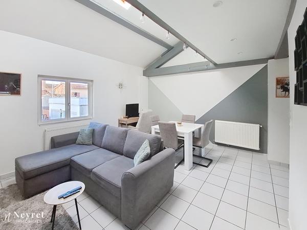 A ne pas rater !!! T2 de 44,43 m² avec stationnement privatif dans petite copropriété de 6 lots sécurisée,