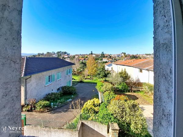 A ne pas rater !!! T2 de 44,43 m² avec stationnement privatif dans petite copropriété de 6 lots sécurisée,
