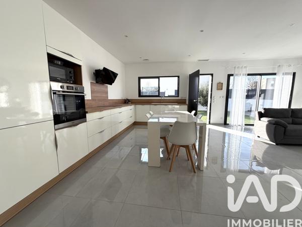 Maison à vendre 5 pièces 108 m² Sauvian
