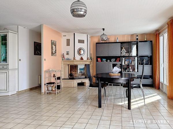 Plain-pied T4-5 sur 1000m² de terrain paysagé