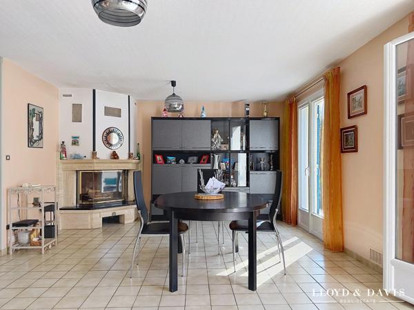 Plain-pied T4-5 sur 1000m² de terrain paysagé