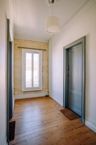Appartement T2 lumineux de 48,95 m² dans un bel immeuble en pierre