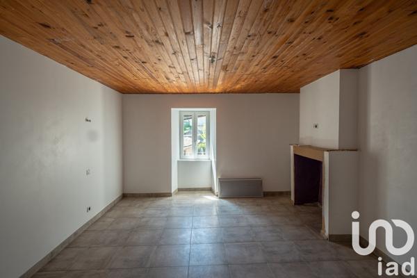 Maison de village 3 pièces de 70 m² à Alissas (07210)