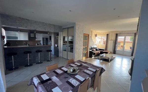 Maison à vendre    5 pièces • 102,37 m2 Gagny