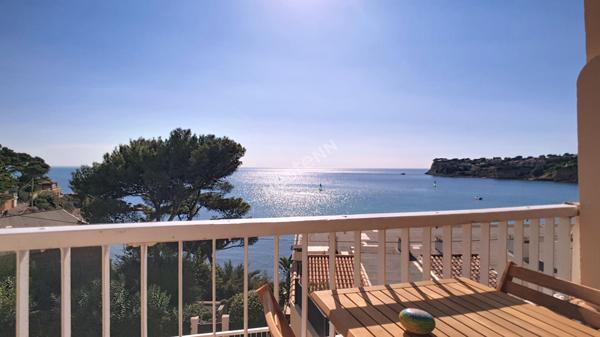 Charmant 2 pieces avec vue splendide sur le Grand Bleu !