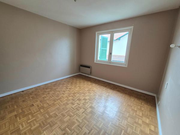 Maison à SURY-LE-COMTAL, 42450 - 6 pièces 150m²