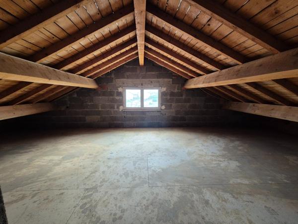 Maison à SURY-LE-COMTAL, 42450 - 6 pièces 150m²