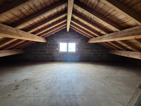 Maison à SURY-LE-COMTAL, 42450 - 6 pièces 150m²
