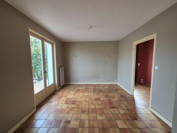 Maison à SURY-LE-COMTAL, 42450 - 6 pièces 150m²