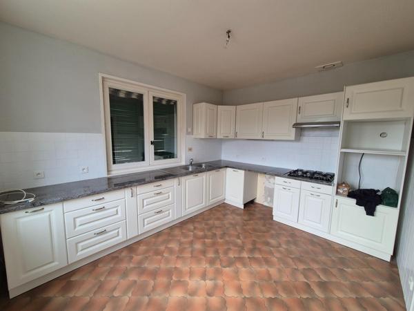 Maison à SURY-LE-COMTAL, 42450 - 6 pièces 150m²