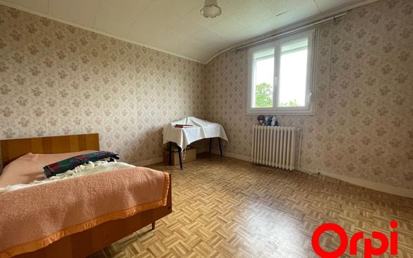 Maison à vendre    5 pièces •  Montcornet