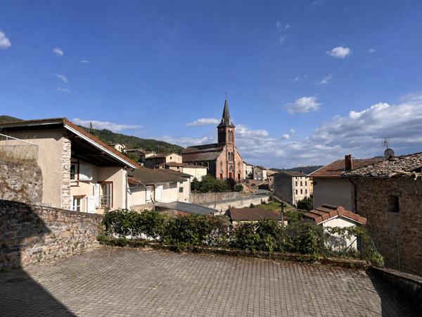 T2 AVEC CAVE ET STATIONNEMENT - VALSONNE