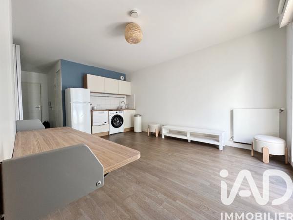 Location studio 27 m² Issy-les-Moulineaux