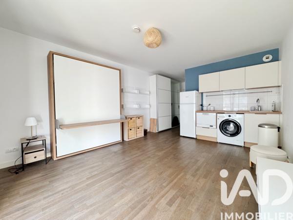 Location studio 27 m² Issy-les-Moulineaux