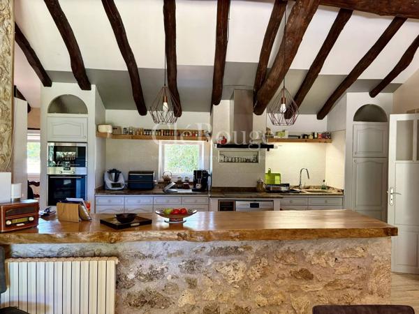 Proche de Pujols et le Lot – Élégante propriété de caractère de 5 chambres avec piscine chauffée et superbe parc arboré