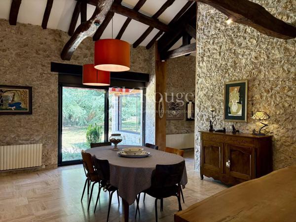 Proche de Pujols et le Lot – Élégante propriété de caractère de 5 chambres avec piscine chauffée et superbe parc arboré